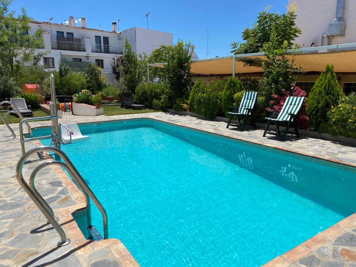 Hotel Entreolivos El Pedroso Kültér fotó