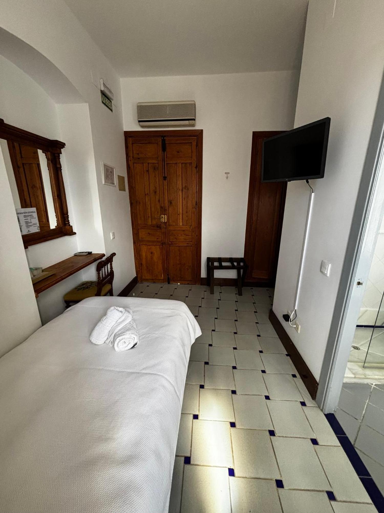 Hotel Entreolivos El Pedroso Kültér fotó