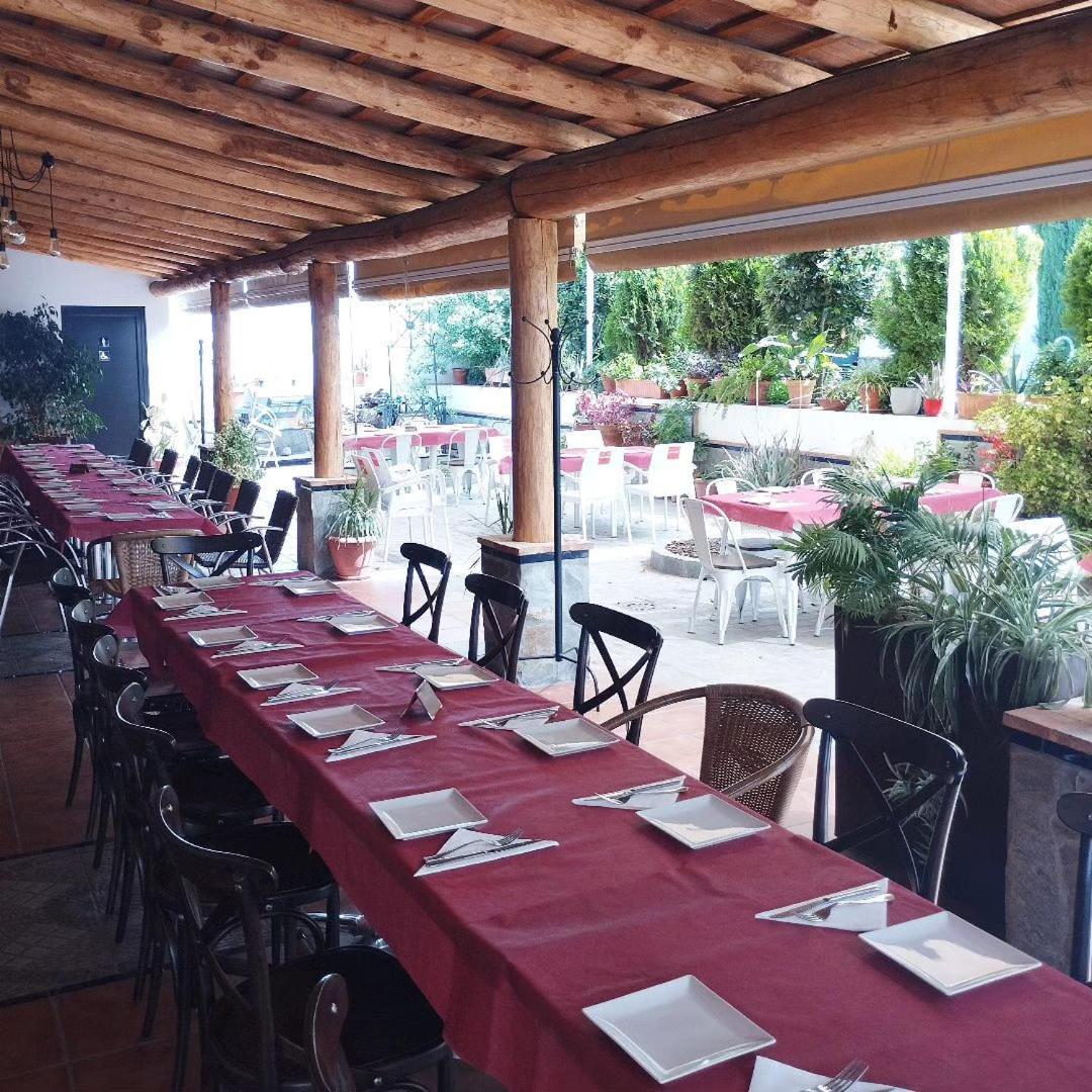 Hotel Entreolivos El Pedroso Kültér fotó