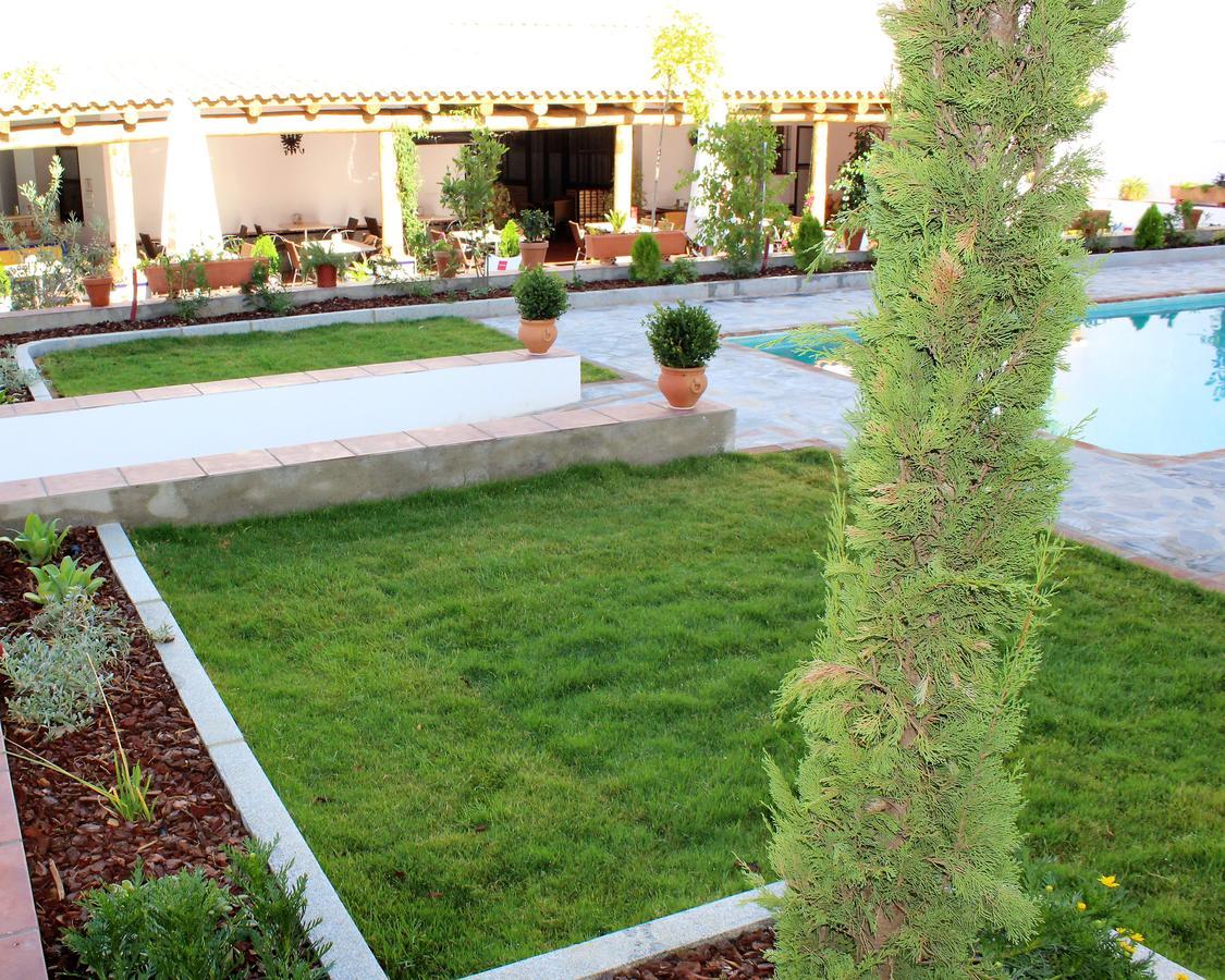 Hotel Entreolivos El Pedroso Kültér fotó