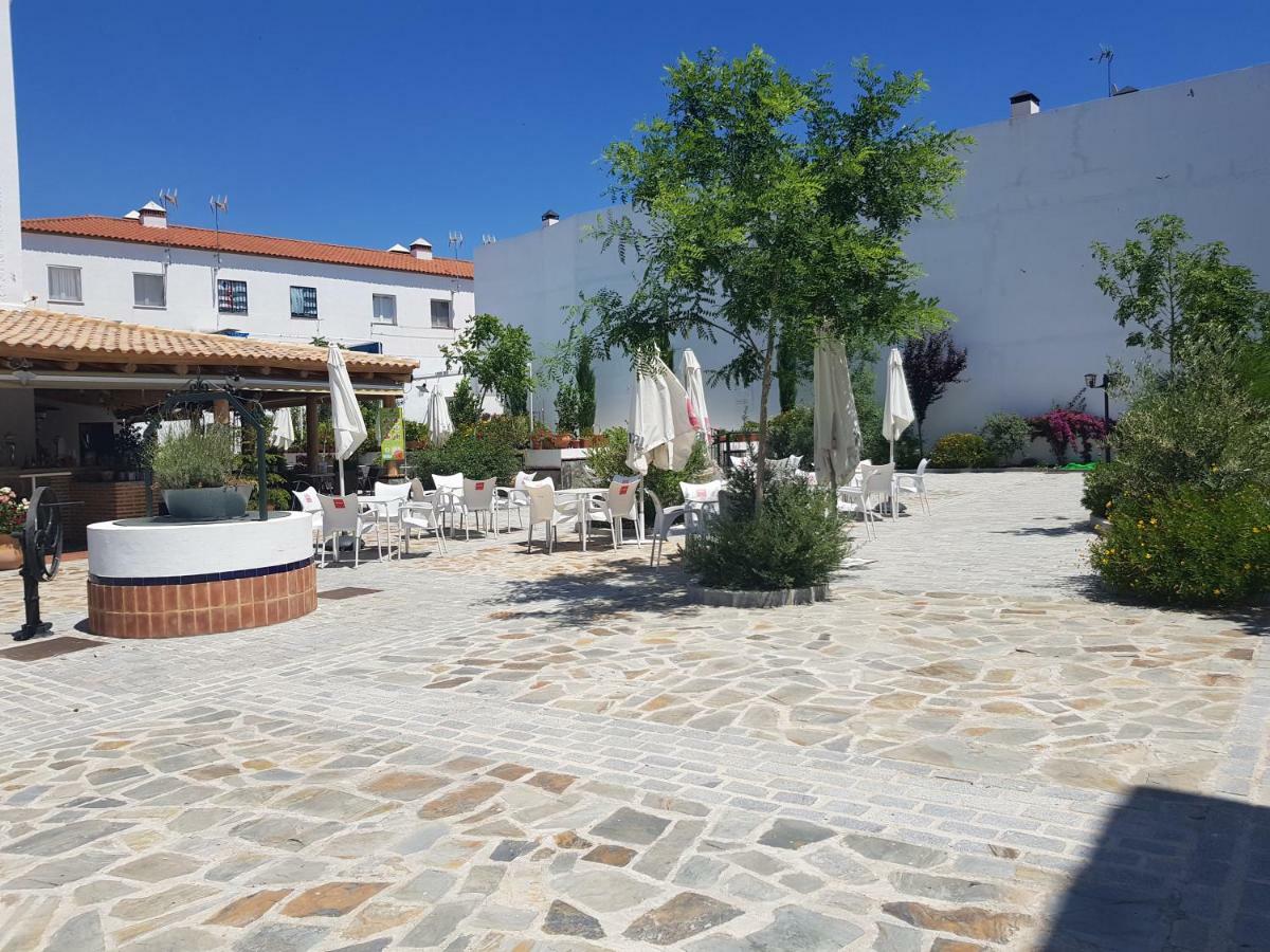 Hotel Entreolivos El Pedroso Kültér fotó