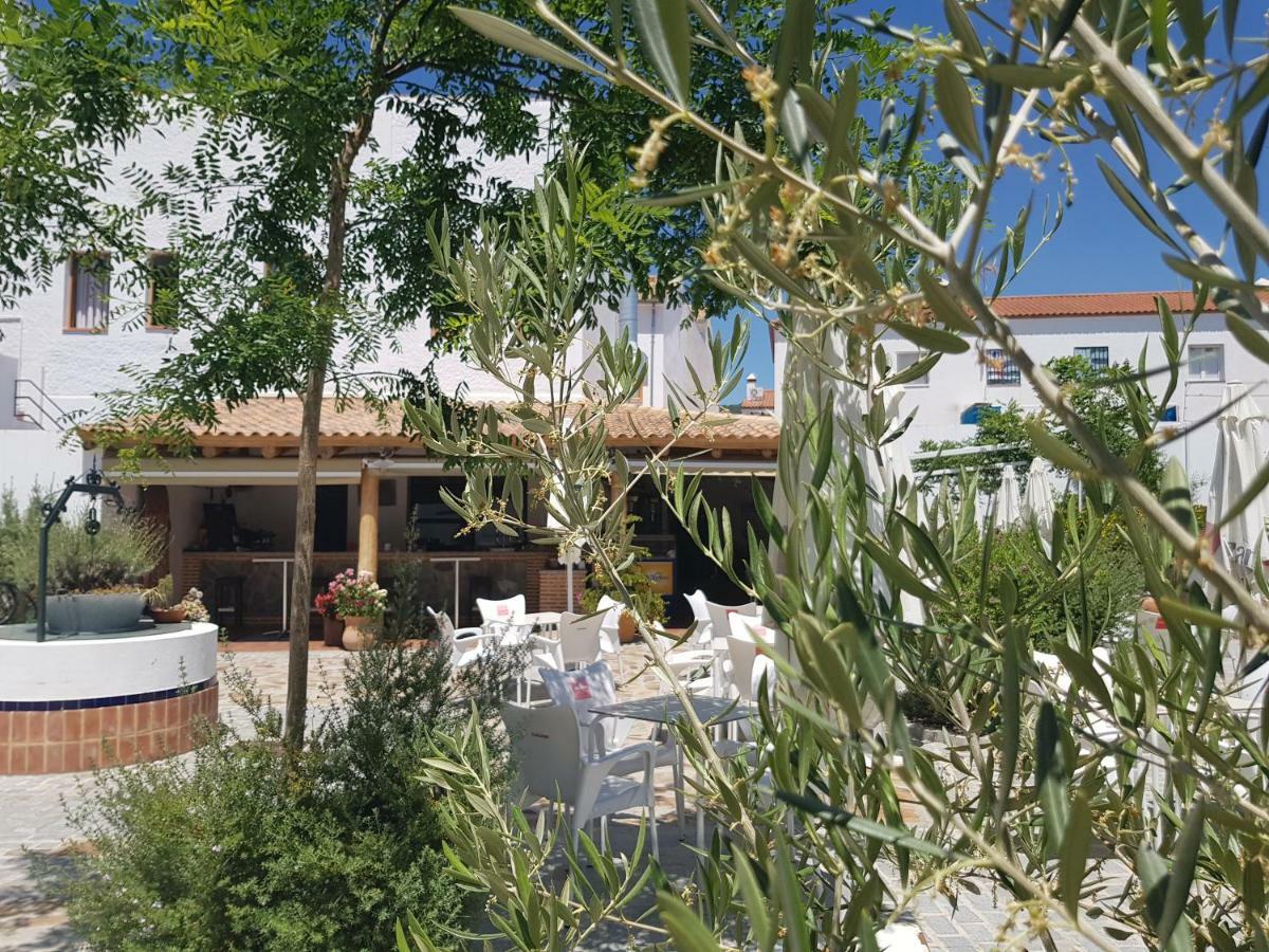 Hotel Entreolivos El Pedroso Kültér fotó
